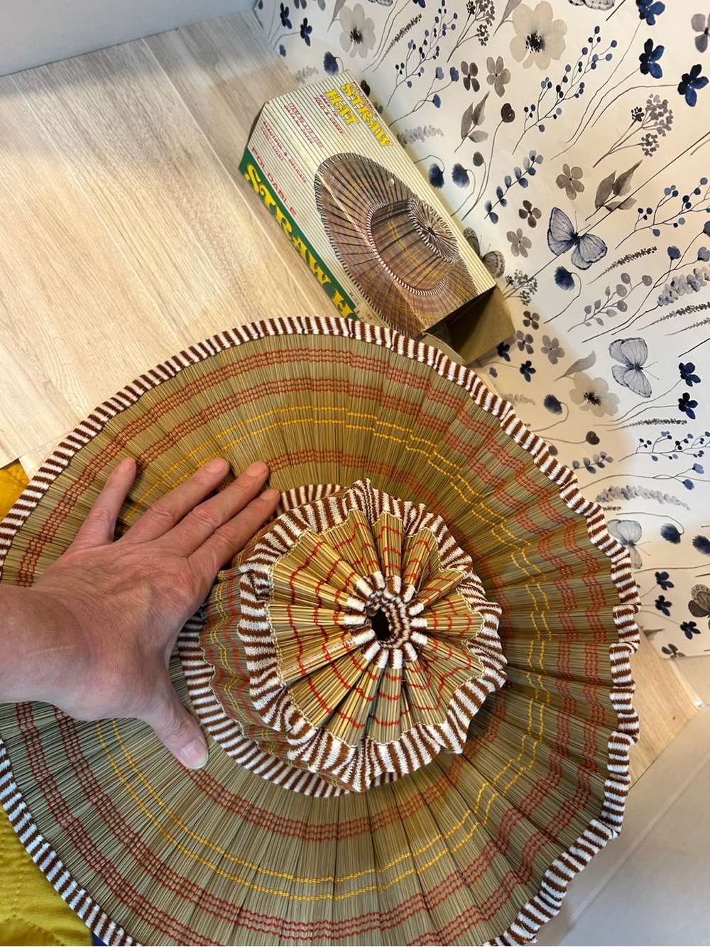 Vintage Foldable Straw Sun Hat Retro Floppy Hat Made in Taiwan